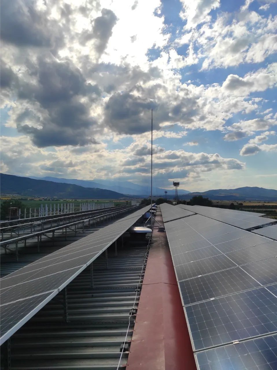 Мълниезащита на фотоволтаични панели с грамоотвод