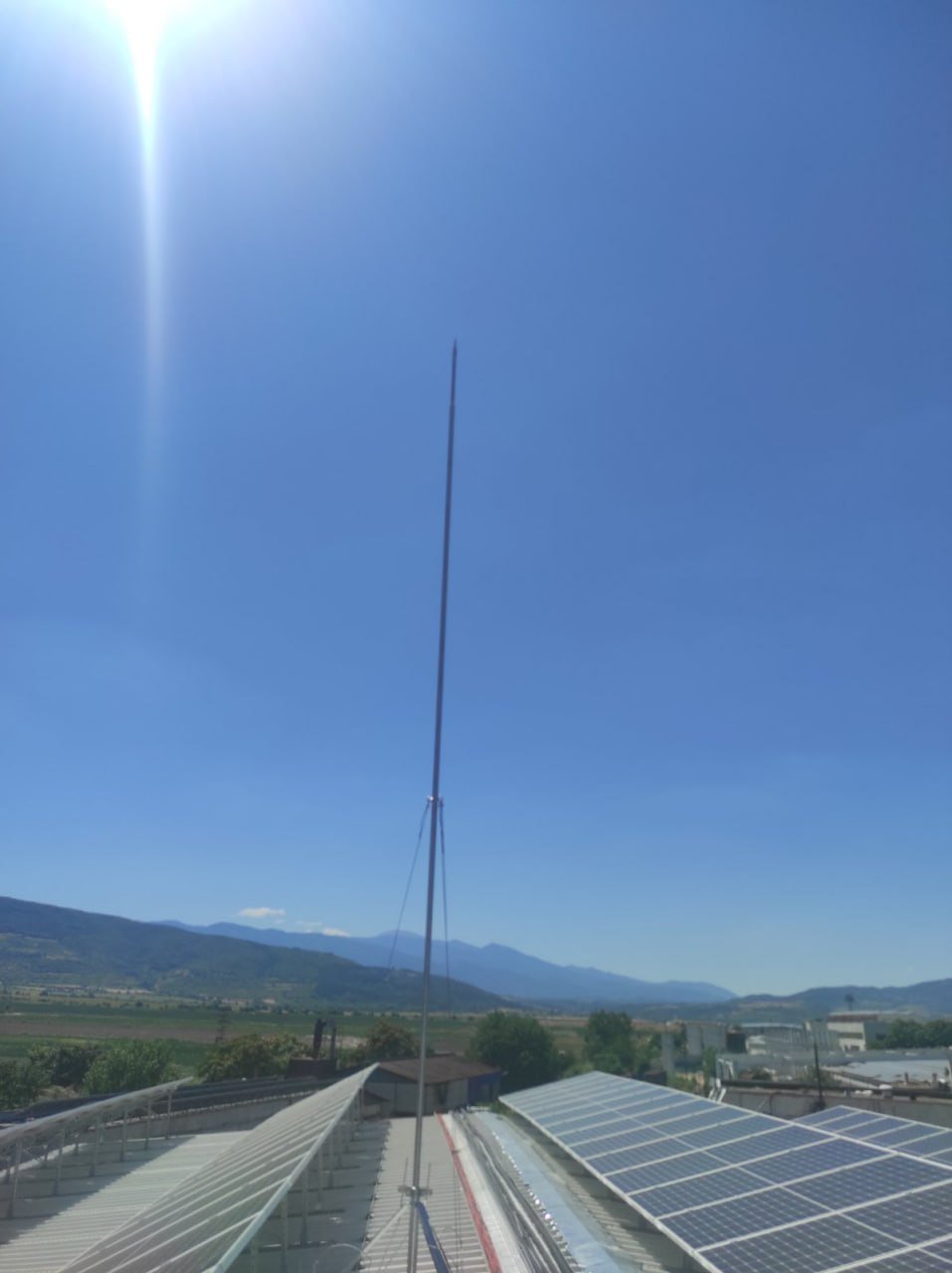 Мълниезащита с гръмоотвод на хале с метален покрив